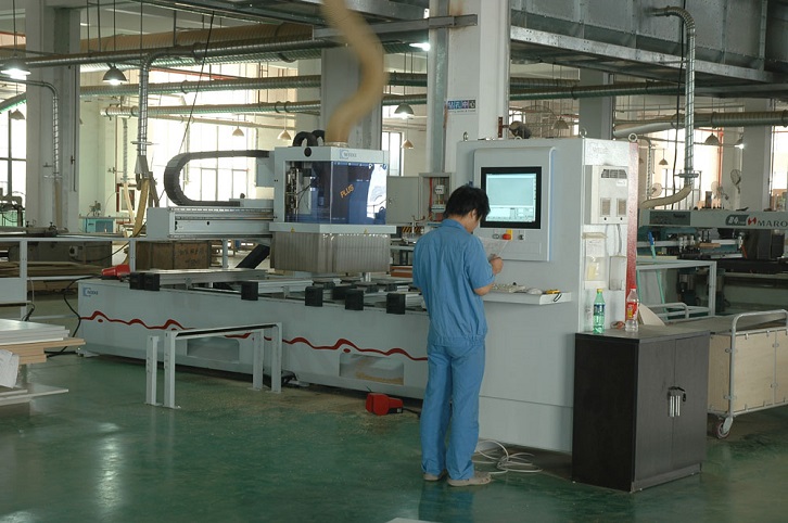 辦公家具工廠車間